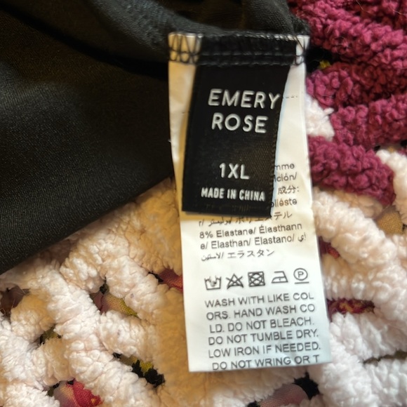 Emery rose - Picture 3 of 3